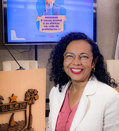 Divaneide Basílio propõe audiência pública para discutir proteção animal e responsabilidade coletiva