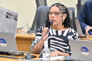 Divaneide aprova Lei Lucy na Assembleia
